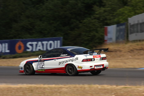 Honda Integra'en ser flot ud i solskinet.
(Foto: Olfert)